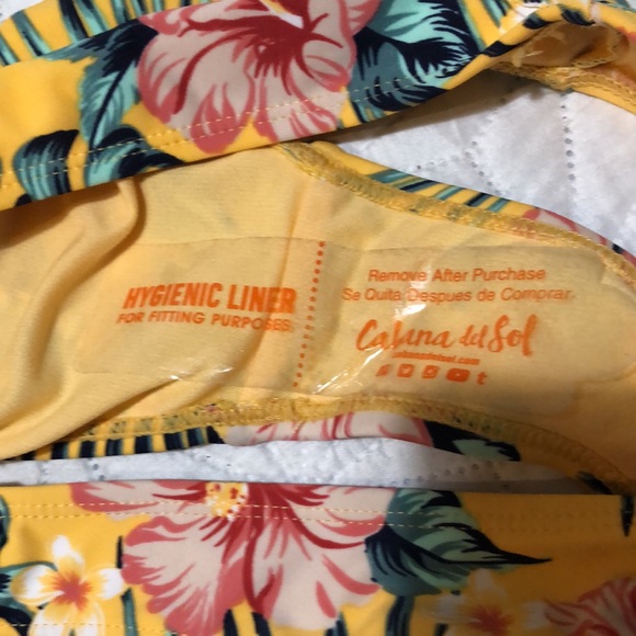 🎁4 for $50🎁 Cabana del sol floral bikini bottom - Picture 4 of 5